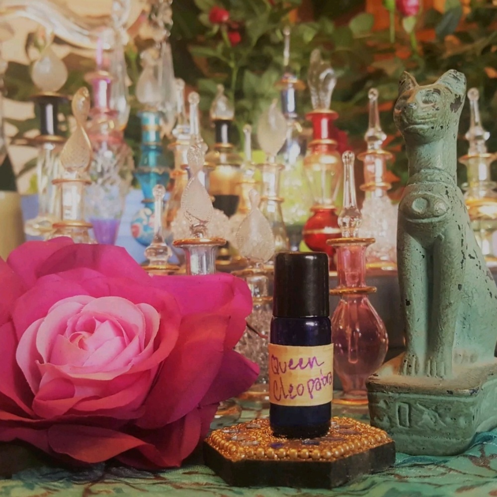 🇪🇬 Essence of Egypt Queen Cleopatra oil